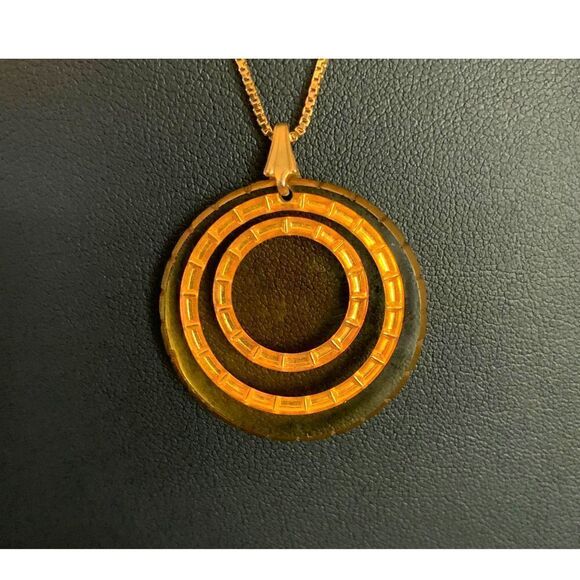 Unique Triple Circle Lucite pendant, in Gold, Vintage, Stamped - Picture 1 of 5
